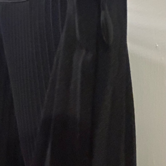 Apostrophe black pleated skirt w lace detail along hem size 10 - Picture 4 of 7